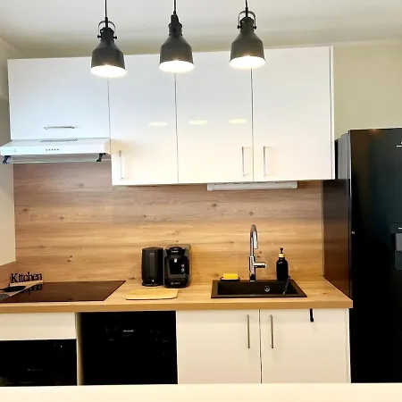 Appartement 3 Pieces Au Centre De Les Pins