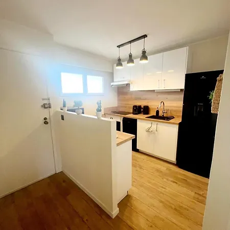 Appartement 3 Pieces Au Centre De Les Pins Juan-les-Pins