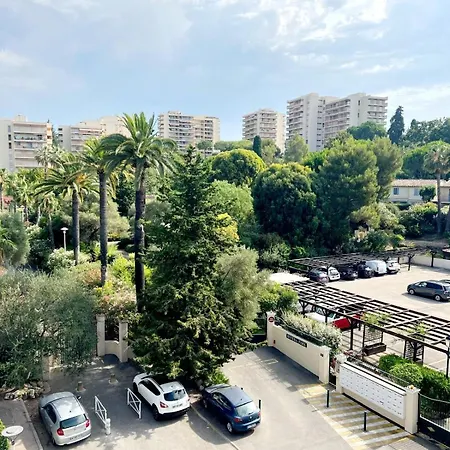 3 Pieces Au Centre De Les Pins Apartment *